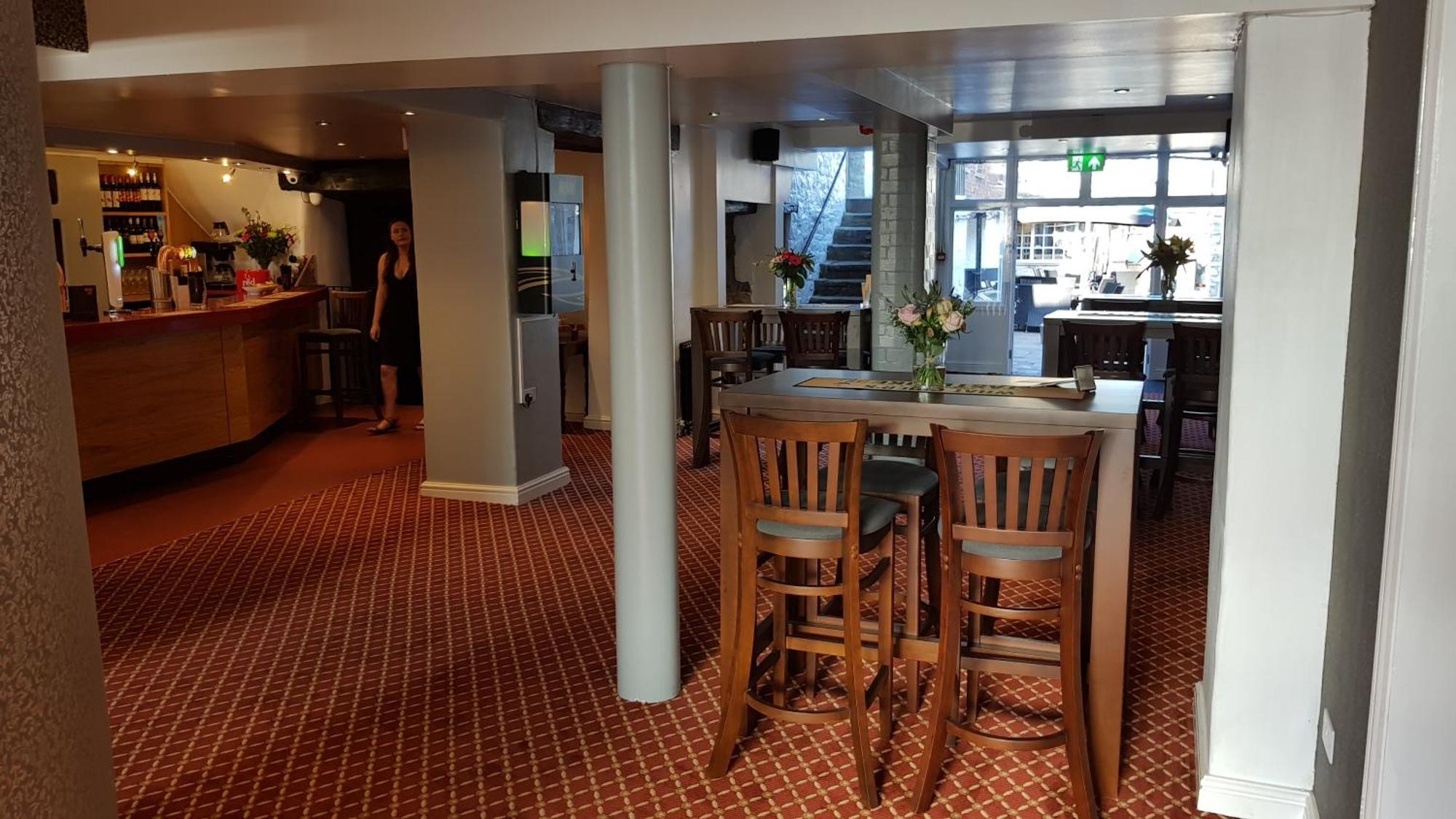 The Portcullis Hotel ชิปปิง ซ็อดเบอรี ภายนอก รูปภาพ